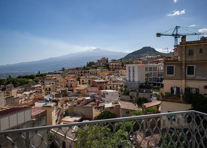 Πανσιόν Light View Ταορμίνα