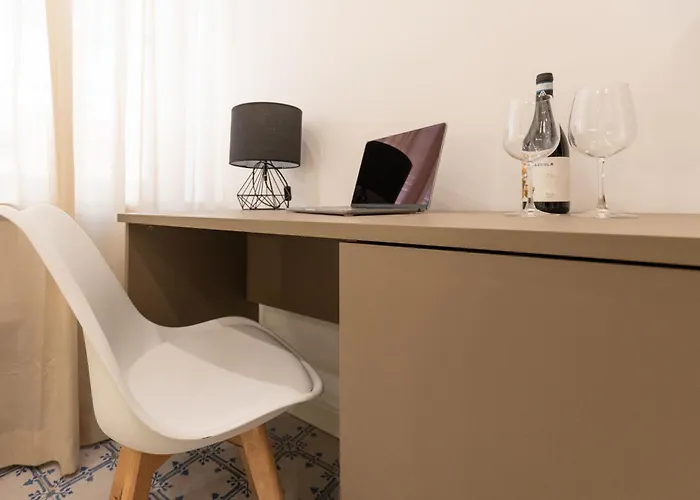 Light View בית הארחה טאורמינה